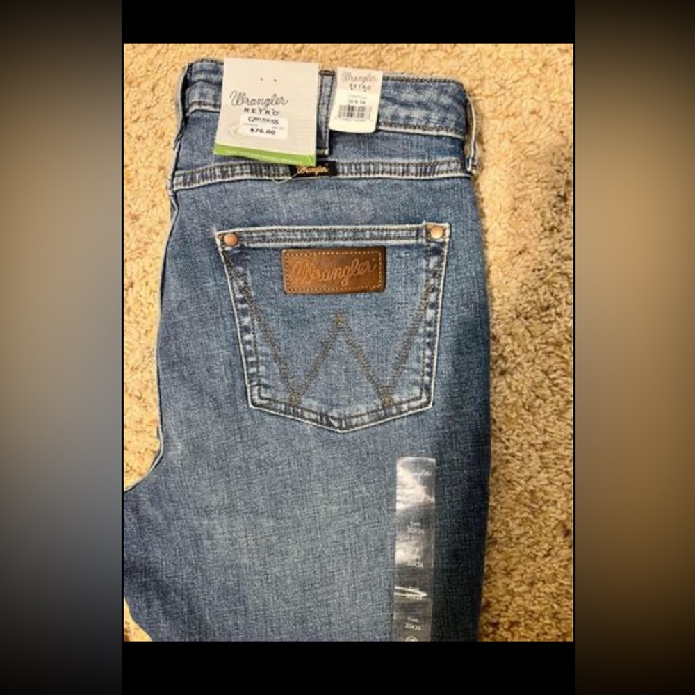 Wrangler High Rise Trumpet Flare NWT
